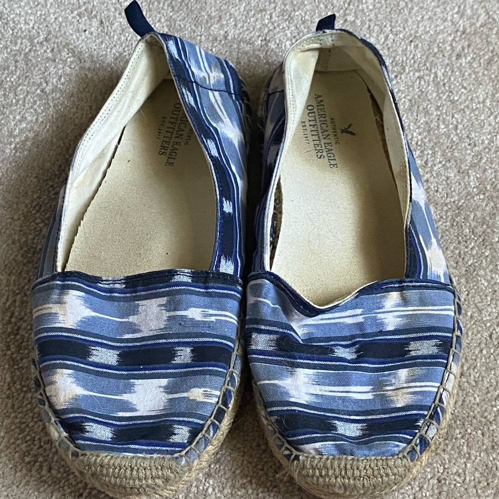 Women’s Size 8M Blue & White American Eagle Outfitters Espadrilles